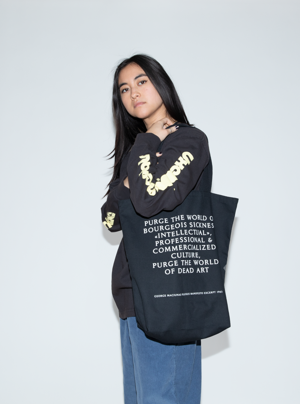 "ART WORLD" Tote Bag - Black