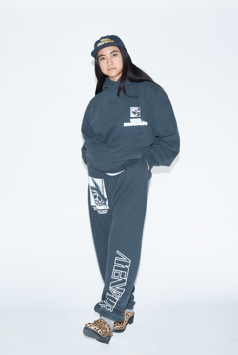 "UKSE MENTALE" Sweatpants - Washed Grey
